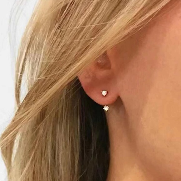 pinklabelco Jewelry - Gold Earrings